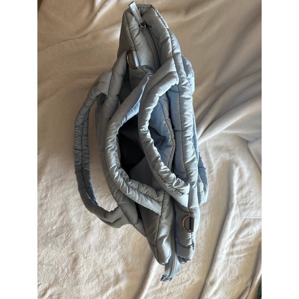 WILO The Label Light Blue Quilted Puffer Tote Bag - Picture 15 of 15